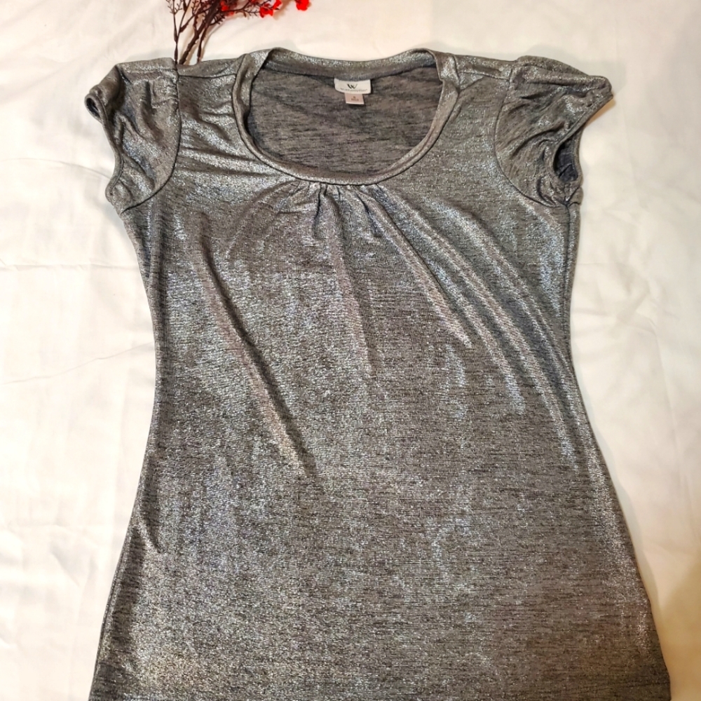 Top with Shimmers - Picture 2 of 3